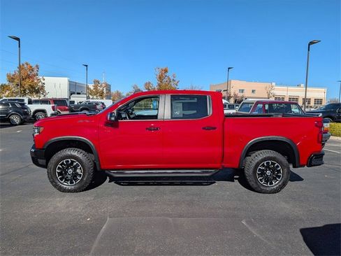Used 2025 Chevrolet Silverado 1500 ZR2 w/ Technology Package image 3