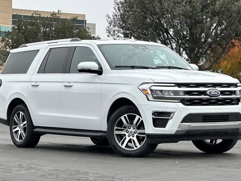 Used 2024 Ford Expedition Max Limited image 2