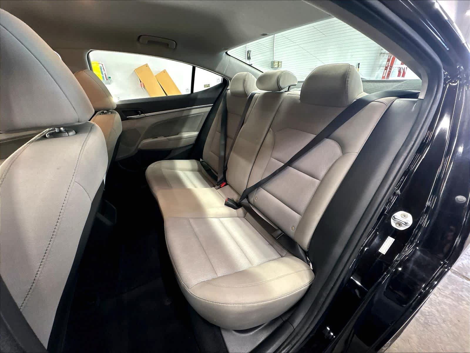 Used 2017 Hyundai Elantra SE w/ SE A/T Tech Package 03 FWD image 27