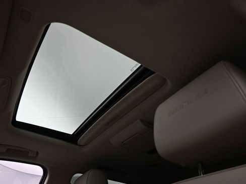 Used 2016 GMC Yukon Denali w/ Open Road Package image 18