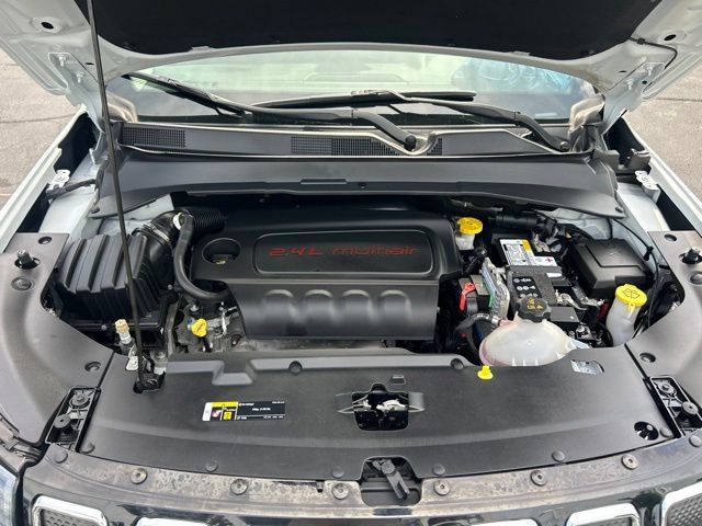 Used 2022 Jeep Compass Limited AWD/4WD image 15