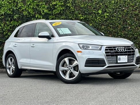 Used 2020 Audi Q5 2.0T Premium w/ Convenience Package image 2