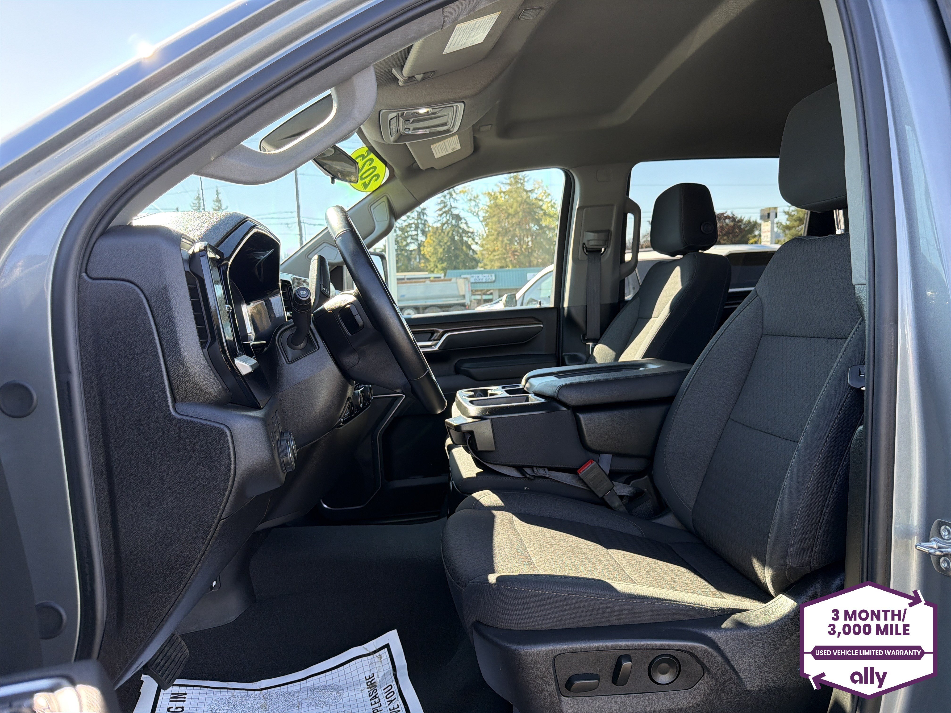 Used 2025 Chevrolet Silverado 2500 LT w/ Convenience Package AWD/4WD image 11