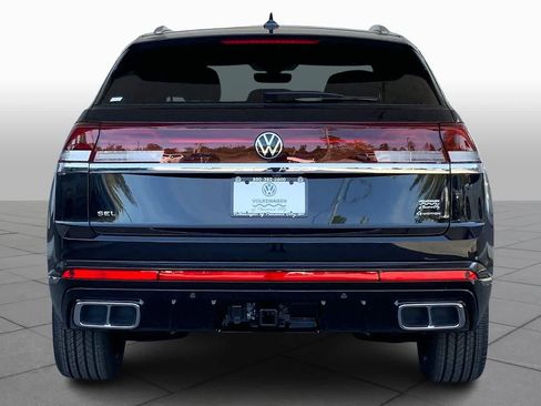 New 2026 Volkswagen Atlas Cross Sport SEL Premium R-Line AWD/4WD image 4