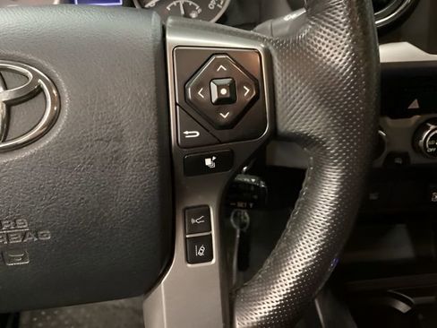 Used 2019 Toyota Tacoma SR5 image 22