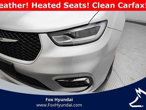 Used 2024 Chrysler Pacifica Touring-L image 23