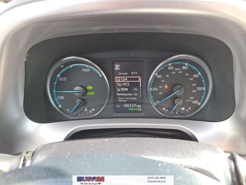 Used 2018 Toyota RAV4 XLE image 15