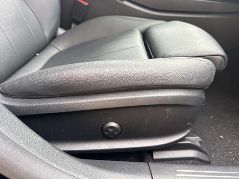 Used 2025 Mercedes-Benz CLA 250 image 15