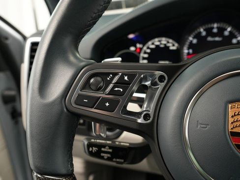 Used 2019 Porsche Cayenne Turbo AWD/4WD image 49
