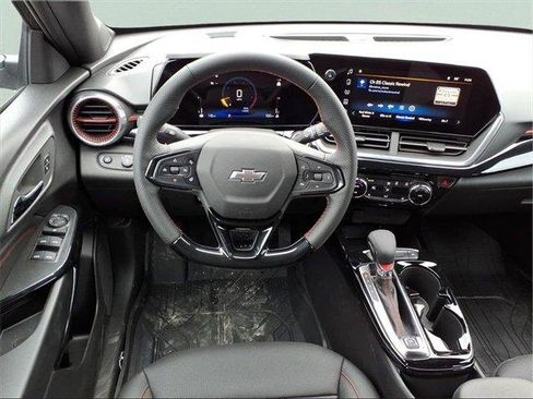 New 2026 Chevrolet Trax RS image 12