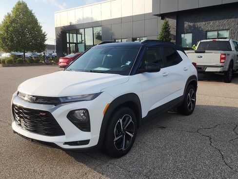 Used 2022 Chevrolet TrailBlazer RS AWD/4WD image 3
