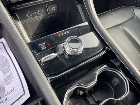 Used 2023 Jeep Grand Cherokee Limited image 24