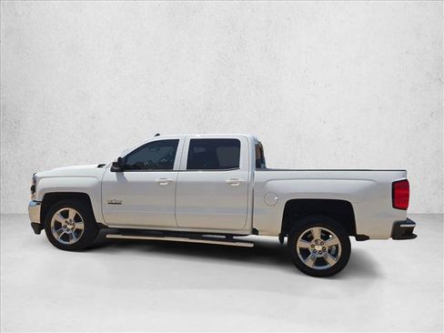 Used 2018 Chevrolet Silverado 1500 LT w/ Texas Edition RWD image 9