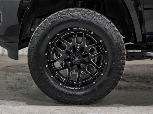 Used 2024 RAM 2500 Big Horn w/ Sport Appearance Package image 64