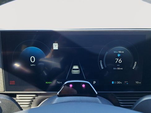 New 2025 Hyundai Ioniq 5 SE image 23