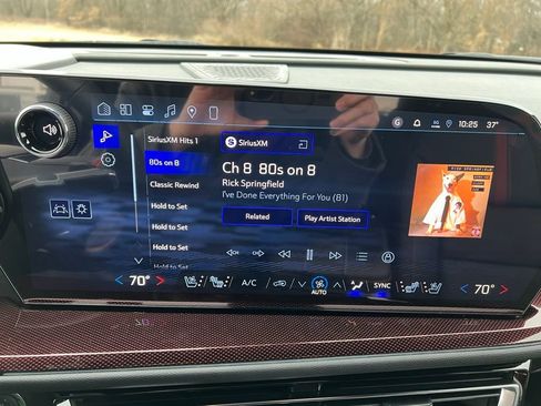 New 2026 Chevrolet Traverse RS image 39