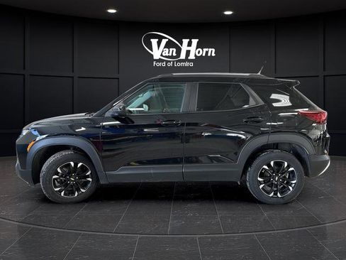 Used 2022 Chevrolet TrailBlazer LT w/ Convenience Package image 11