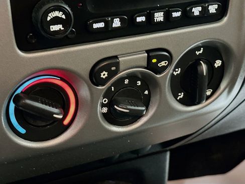 Used 2012 Chevrolet Colorado LT image 15