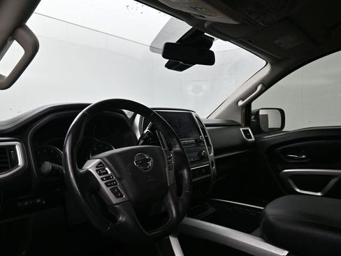 Used 2021 Nissan Titan SV w/ SV Convenience Package RWD image 13