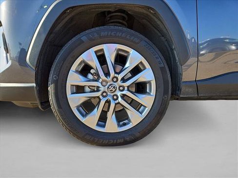 Used 2022 Toyota RAV4 XLE Premium FWD image 23
