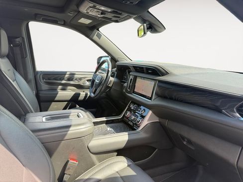 Used 2021 GMC Yukon XL Denali AWD/4WD image 15