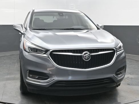 Used 2020 Buick Enclave Premium image 2