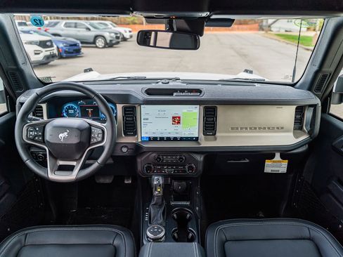 New 2025 Ford Bronco Outer Banks image 18