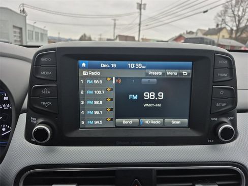 Used 2018 Hyundai Kona Limited image 23