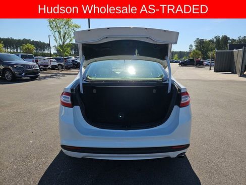 Used 2014 Ford Fusion SE FWD image 14