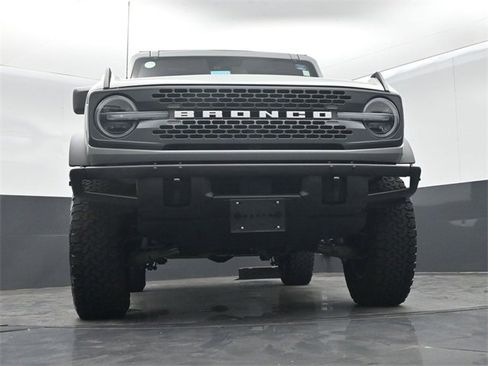 Used 2021 Ford Bronco Badlands image 48