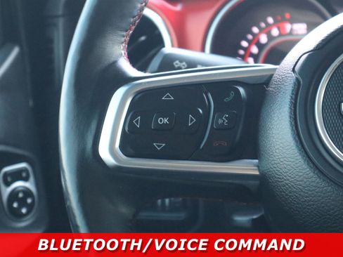 Used 2018 Jeep Wrangler Unlimited Rubicon image 15