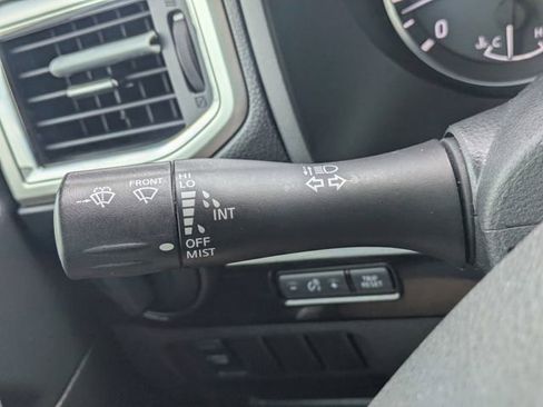 Used 2020 Nissan Titan SV RWD image 28