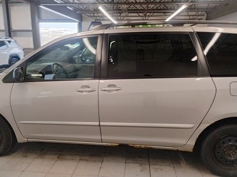 Used 2008 Toyota Sienna LE image 4