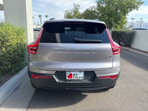 New 2026 Volvo XC40 B5 Core AWD/4WD image 6