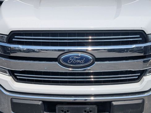 Used 2020 Ford F150 Lariat w/ FX4 Off-Road Package AWD/4WD image 12