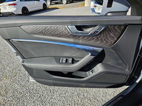 Used 2025 Audi A6 Premium Plus w/ Premium Plus Package image 7