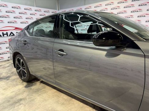 Used 2024 Nissan Altima 2.5 SR w/ SR Premium Package image 6