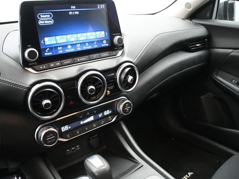 Used 2022 Nissan Sentra SV w/ All-Weather Package FWD image 4
