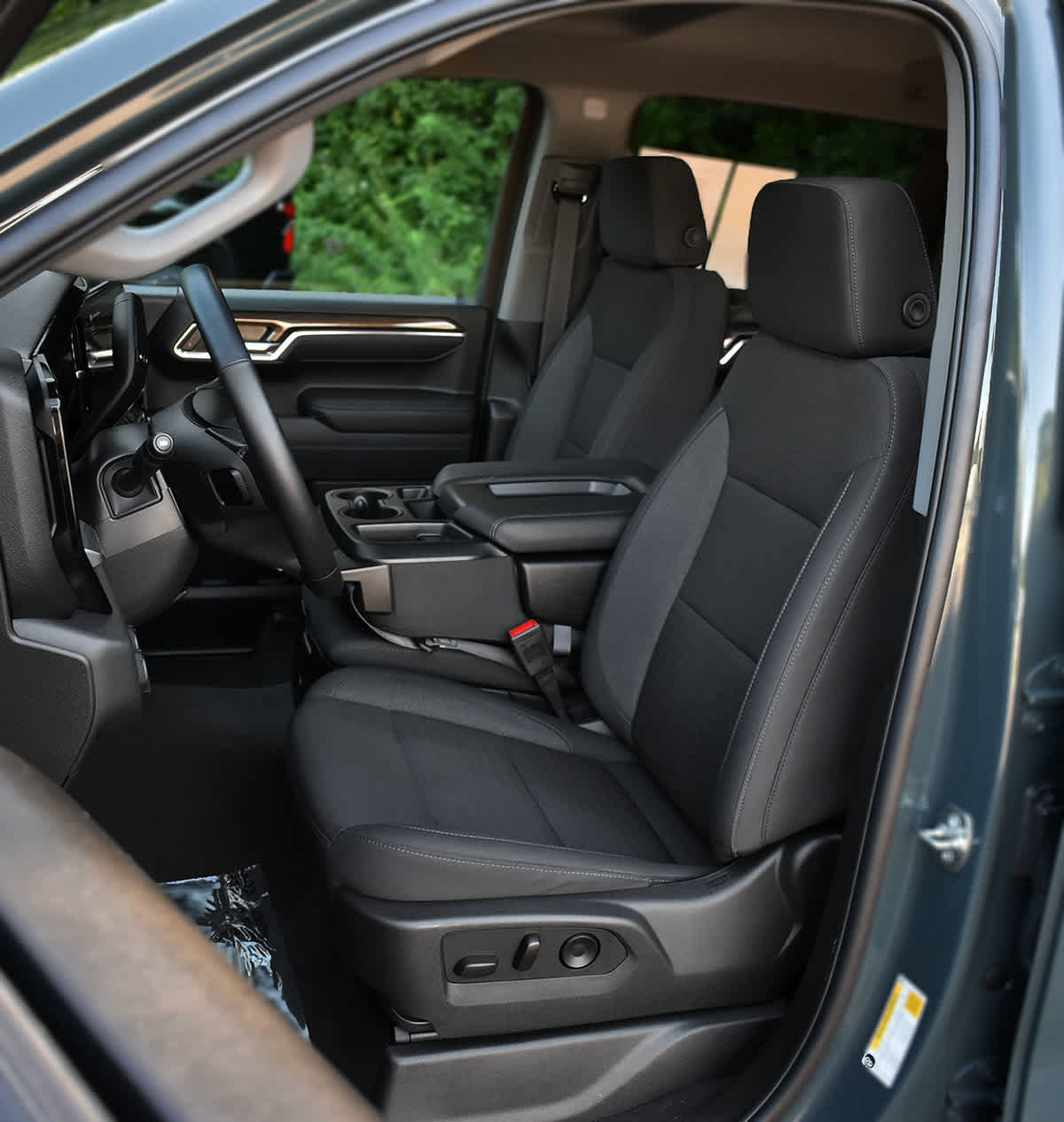 Used 2026 Chevrolet Silverado 1500 LT AWD/4WD image 9
