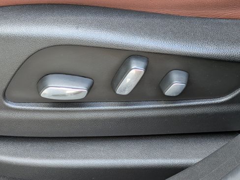 Certified 2023 Cadillac XT5 Premium Luxury AWD/4WD image 19