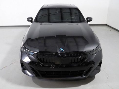 Used 2025 BMW i5 eDrive40i w/ M Sport Package image 11