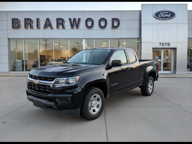 Used 2022 Chevrolet Colorado W/T w/ WT Convenience Package AWD/4WD image 1
