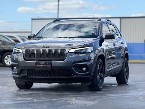 Used 2019 Jeep Cherokee Latitude Plus image 5