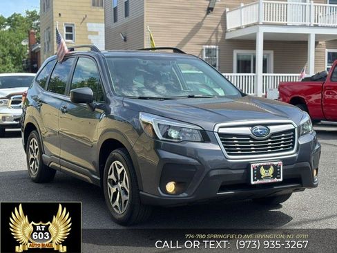 Used 2021 Subaru Forester Premium AWD/4WD image 3