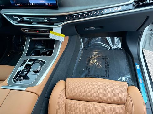 New 2026 BMW X5 xDrive40i w/ Premium Package AWD/4WD image 18