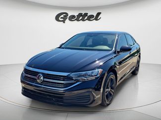 Used 2024 Volkswagen Jetta SE w/ Panoramic Sunroof Package FWD video 1