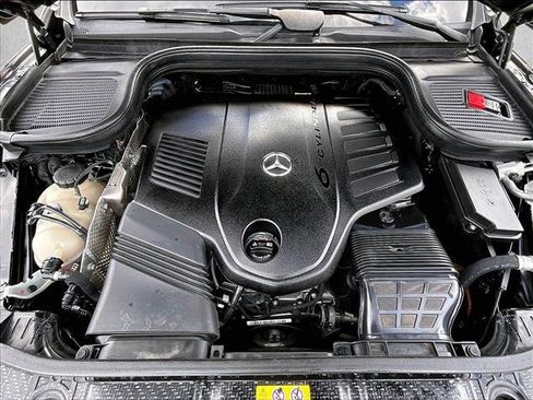 Used 2023 Mercedes-Benz GLE 450 4MATIC image 11