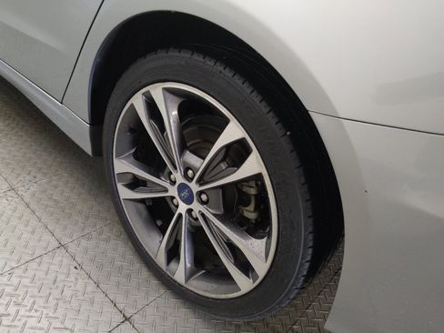 Used 2020 Ford Fusion Titanium AWD/4WD image 31