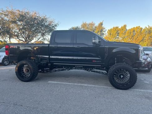 Used 2025 Ford F250 Platinum image 12