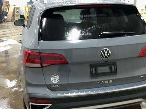 Used 2022 Volkswagen Taos SEL image 8